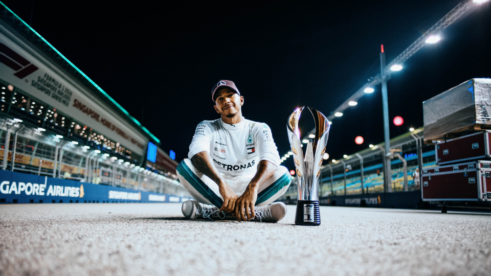 lewis hamilton mercedes singapore 2018